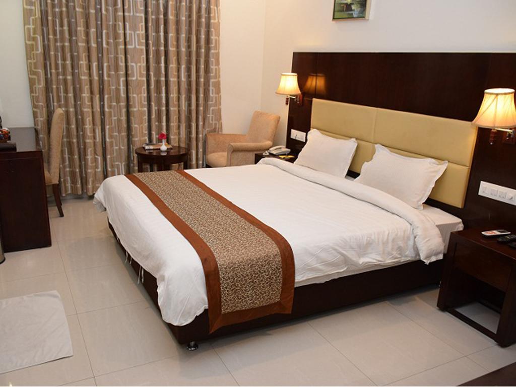 Hotel Sai Jashan Shirdi - Where Blessings & Comfort Meet Luaran gambar